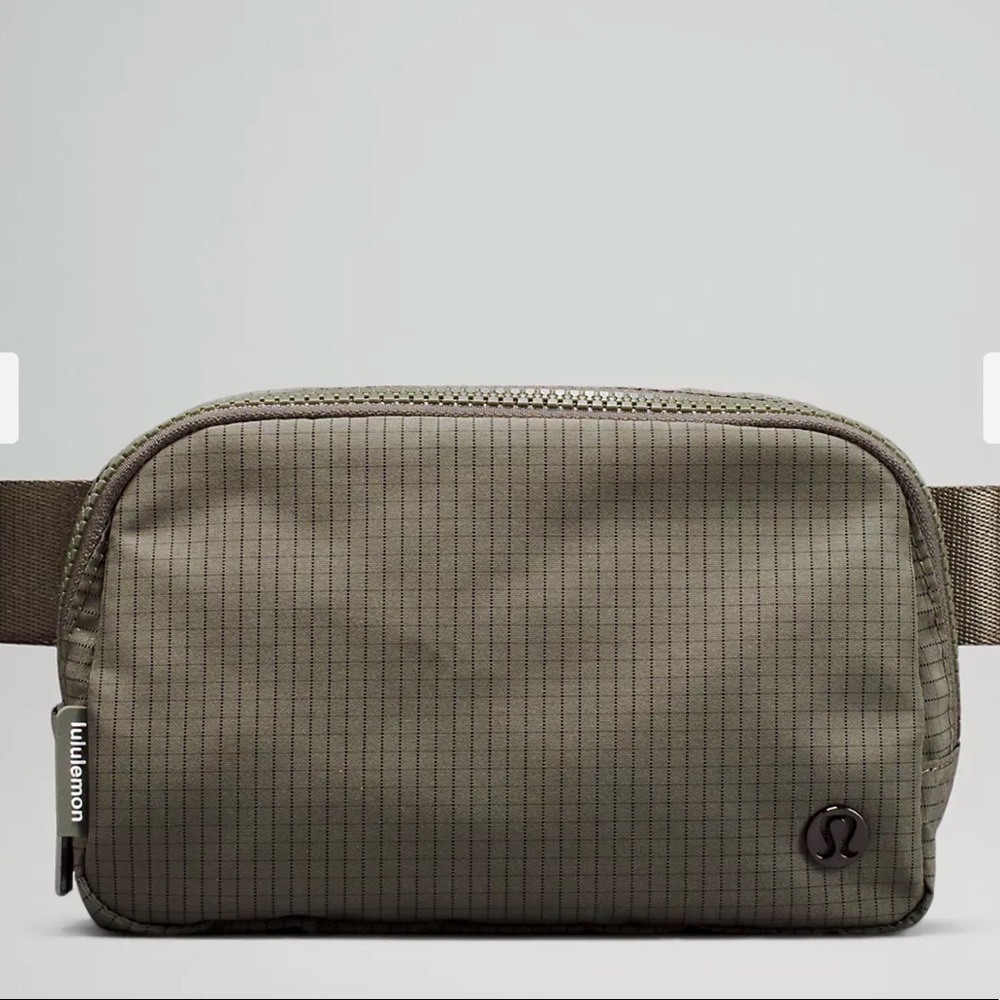 Lulu Everyday Belt Bag - NWT